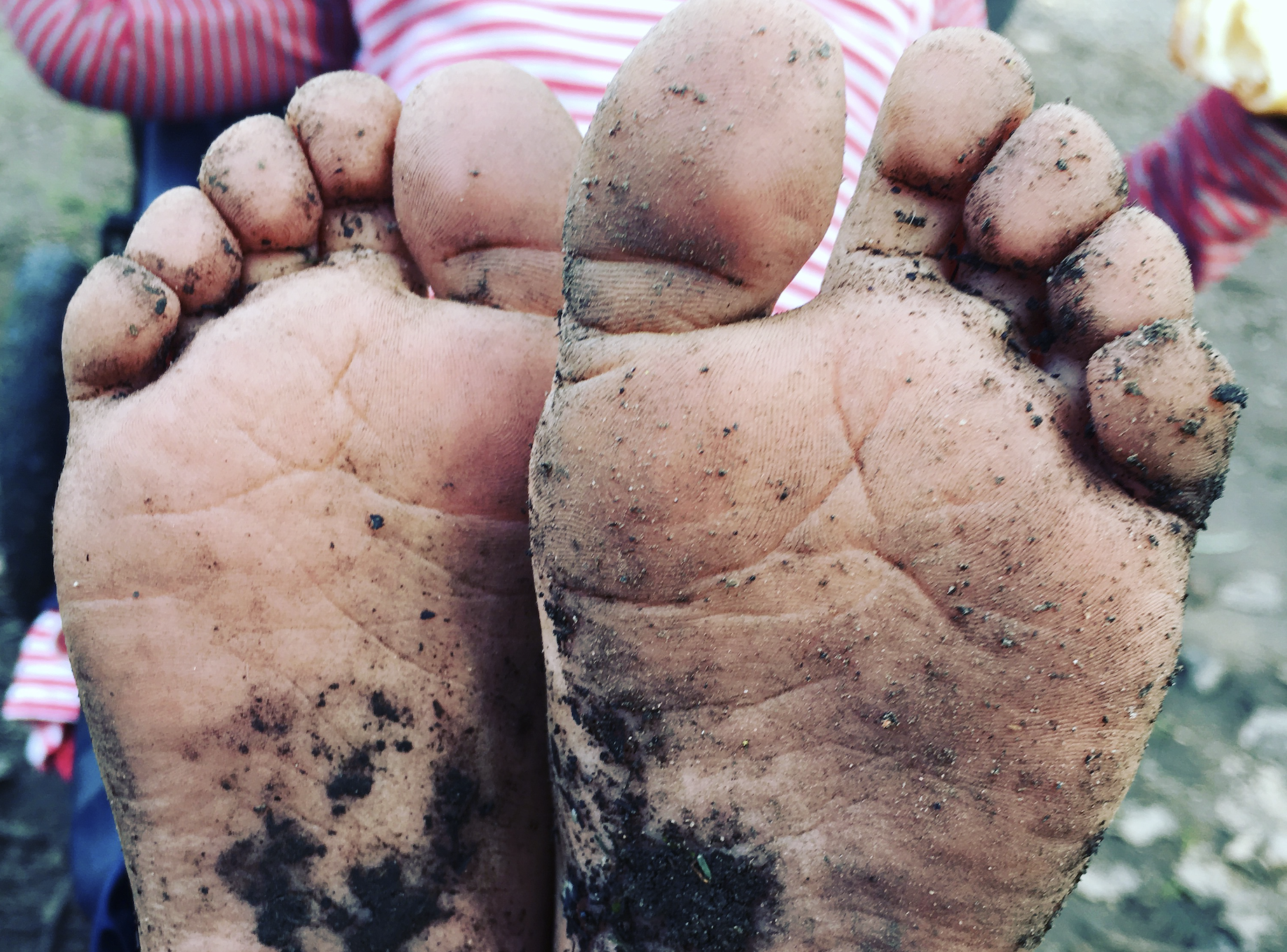 Why you should let your kids go barefoot