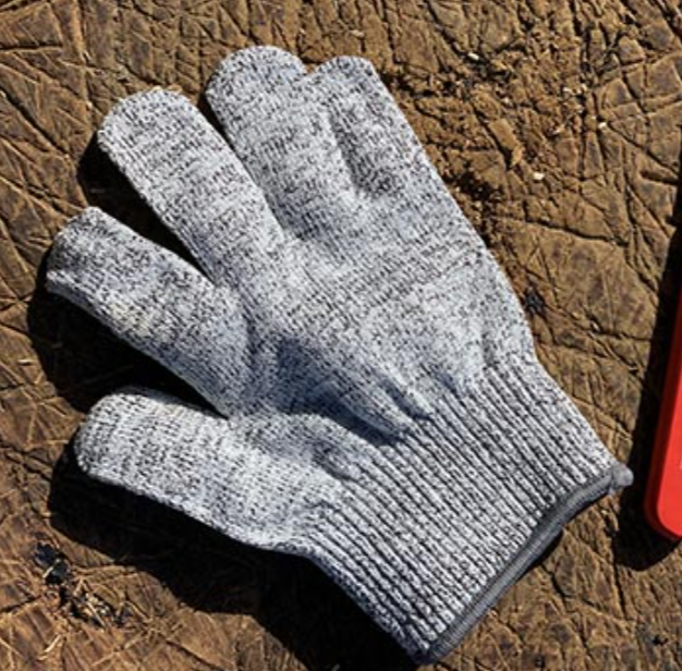 Kids Protective Whittling Glove - Eco Explorers