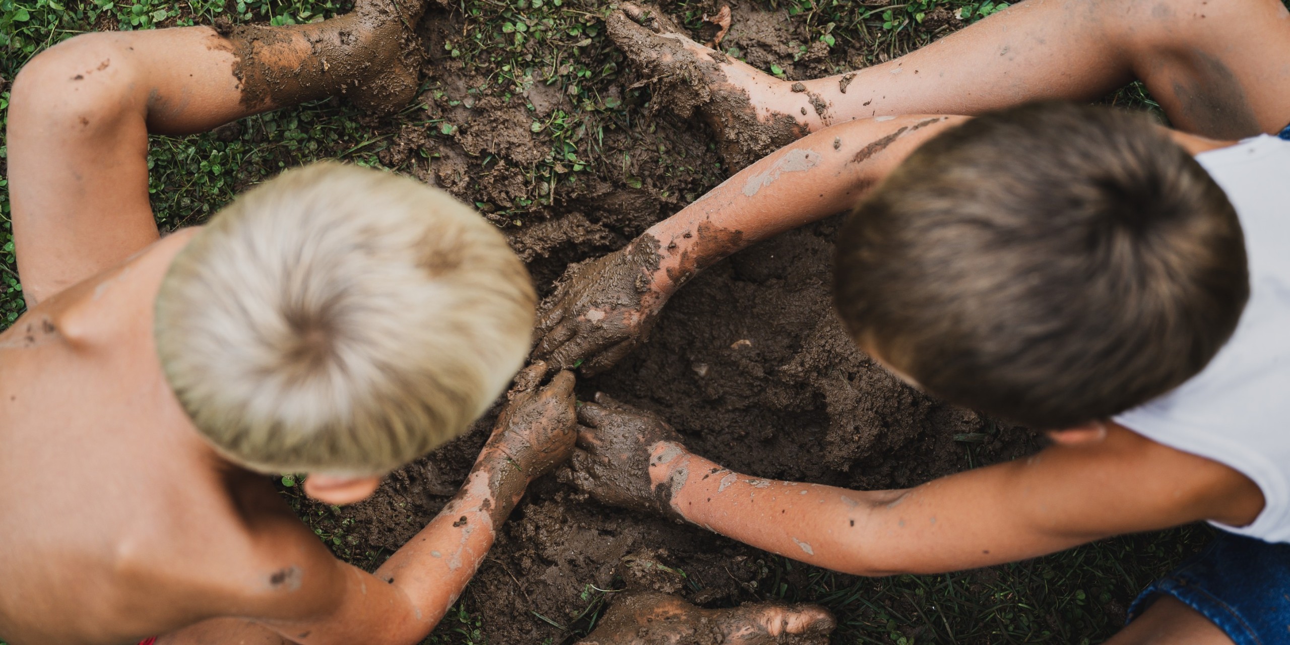 Dirt play kids