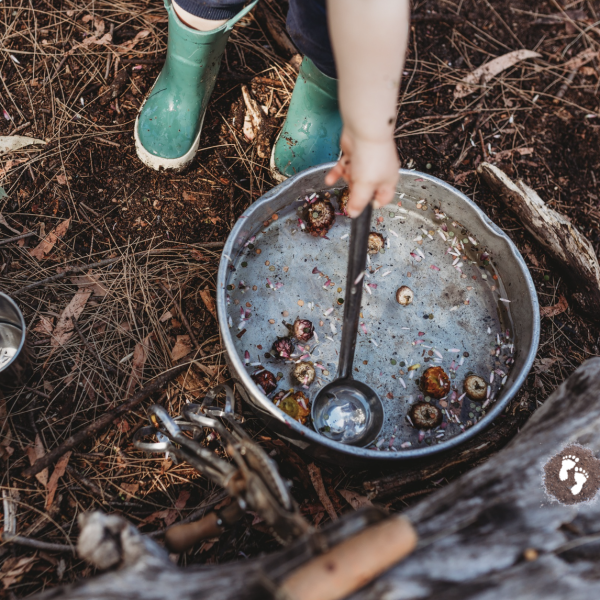 Wheelers Hill Bush Play ~ Mud Pies, Magic Potions & Nature Craft