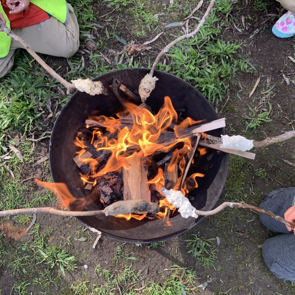 Sth Morang ~ Campfire & Damper Making